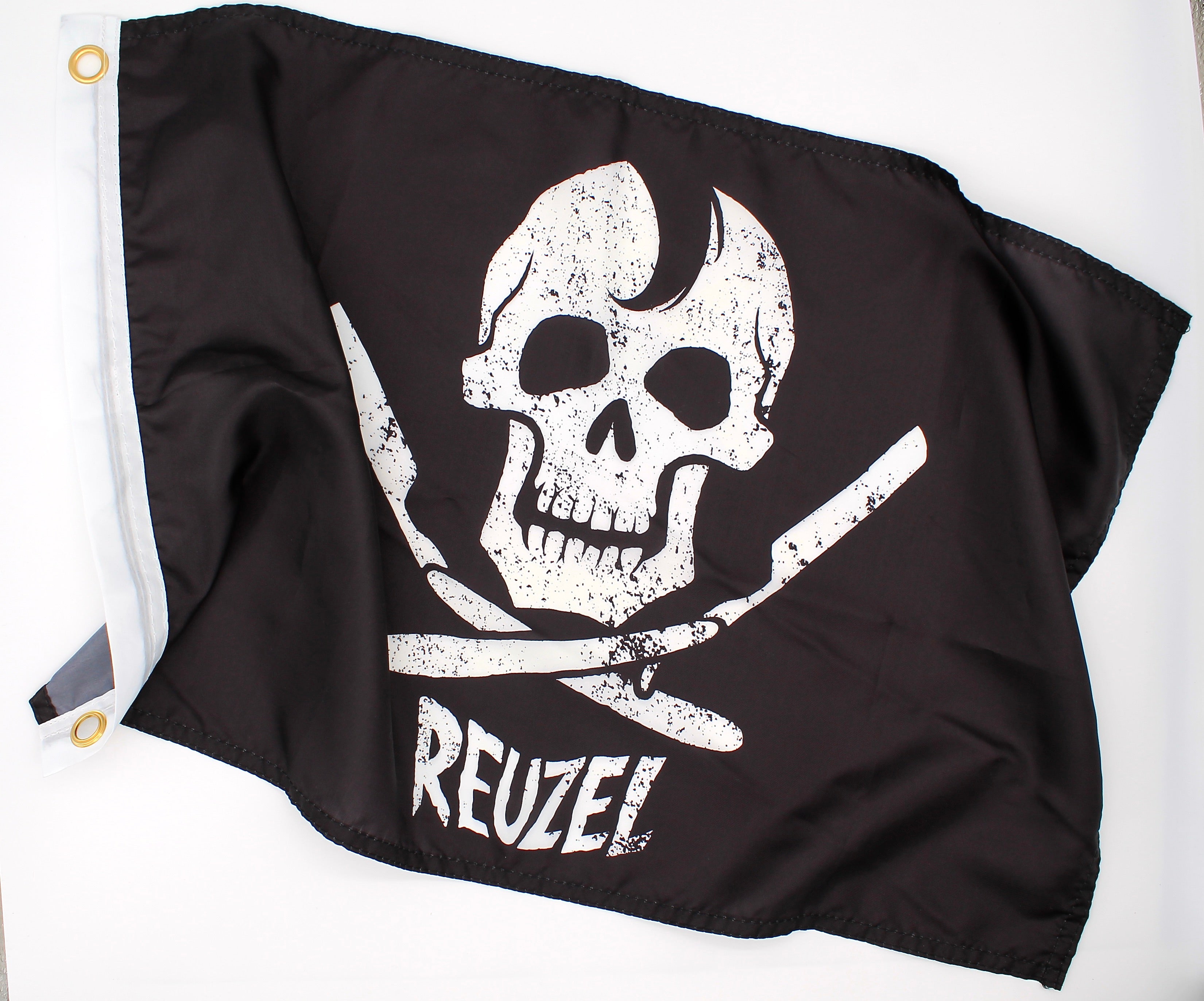 REUZEL Jolly Roger Flag